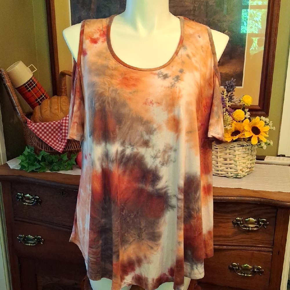 Bohemian Tie-Dye Cold Shoulder Tunic
